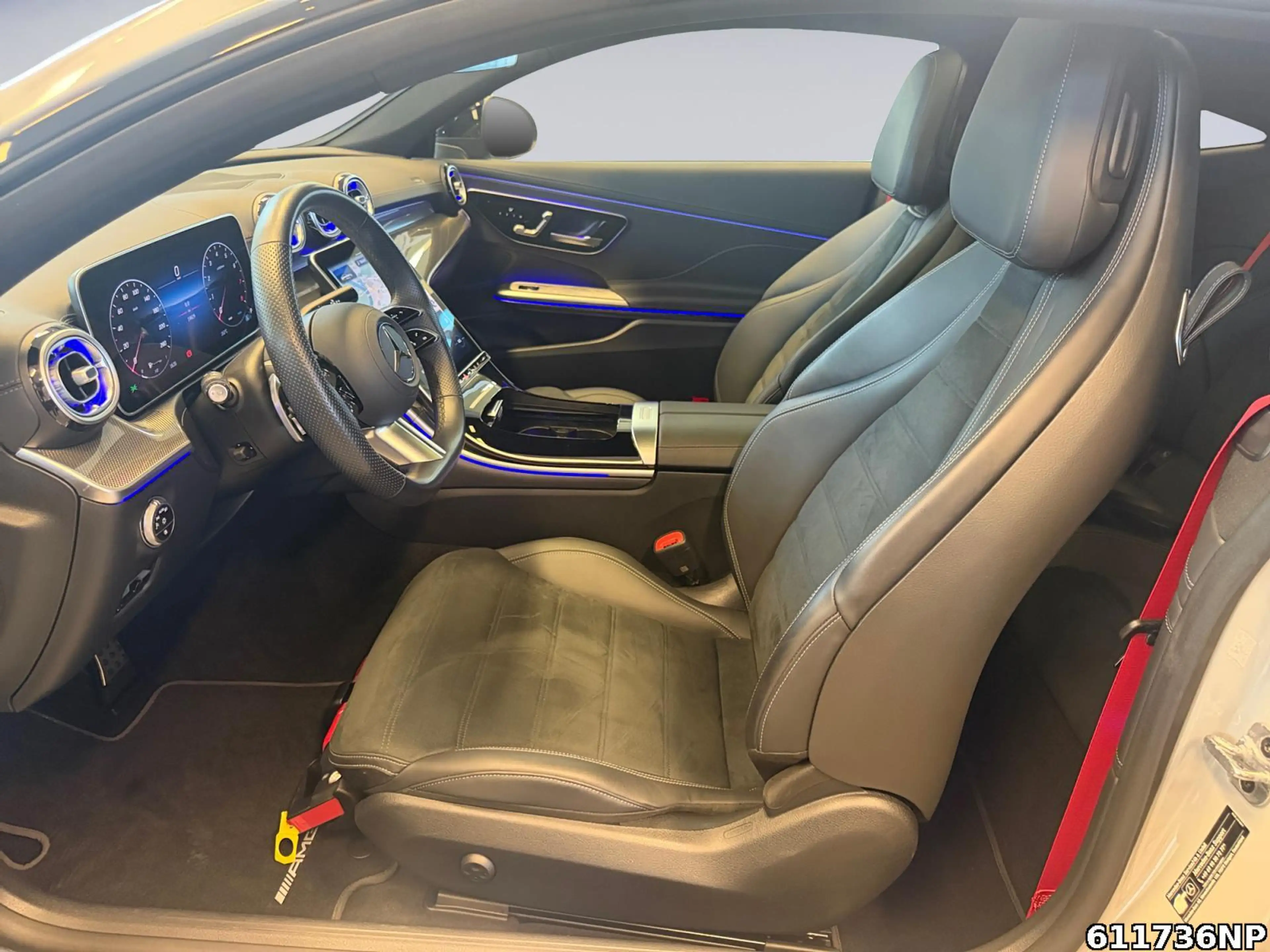 Mercedes-Benz CLE 300 4M AMG Coupé Pano Night Digital-Light — photo 11