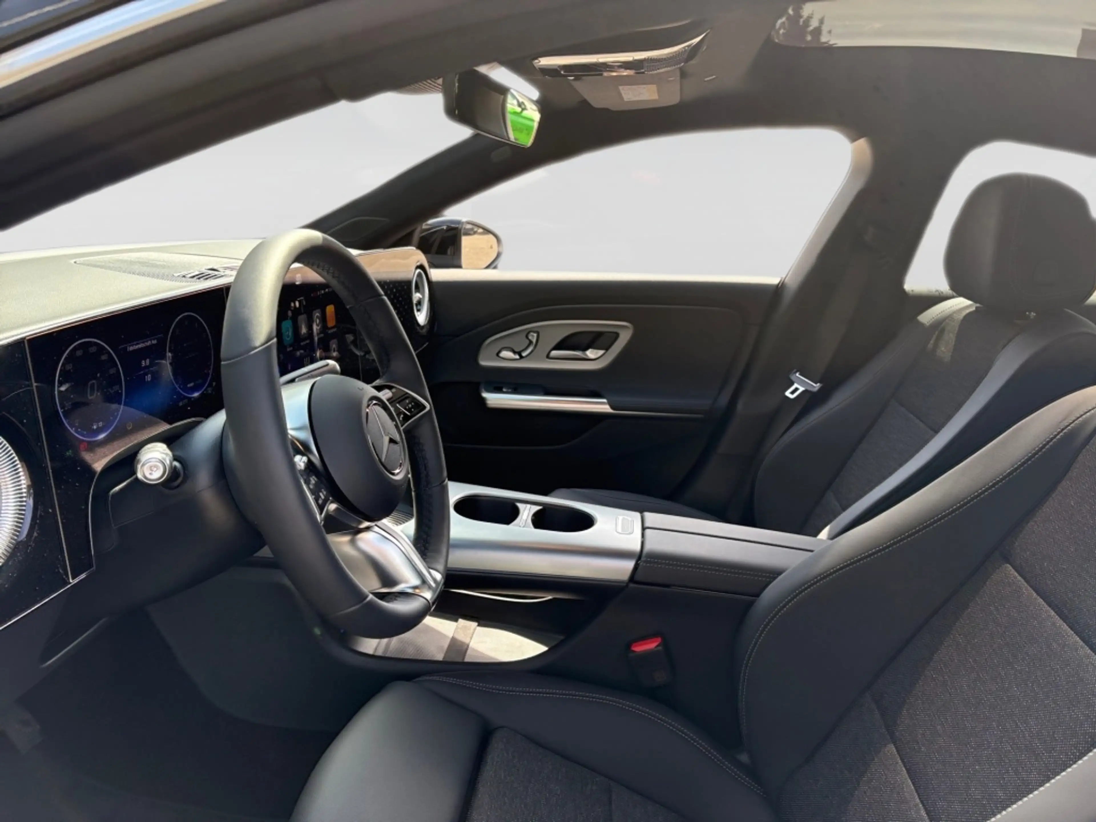 Mercedes-Benz CLA 200 Progressive+Pano+DISTRON+KEYLESS+MemoryP — photo 11