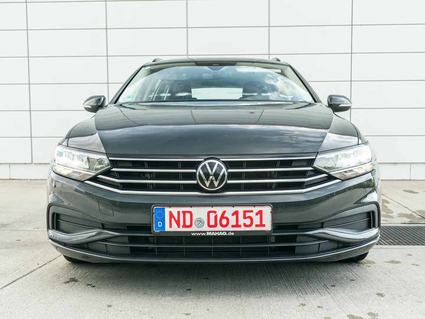 Volkswagen Passat Variant Conceptline I LED I DISTRONIC I LINE ASSIST I SHZ Grijs - 2