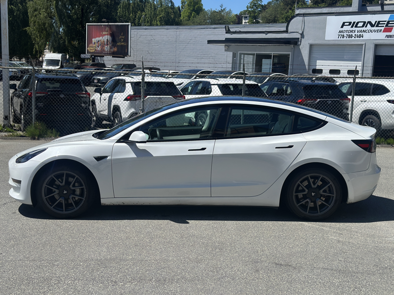 2021 Tesla Model 3 Standard Range Plus — снимка 1
