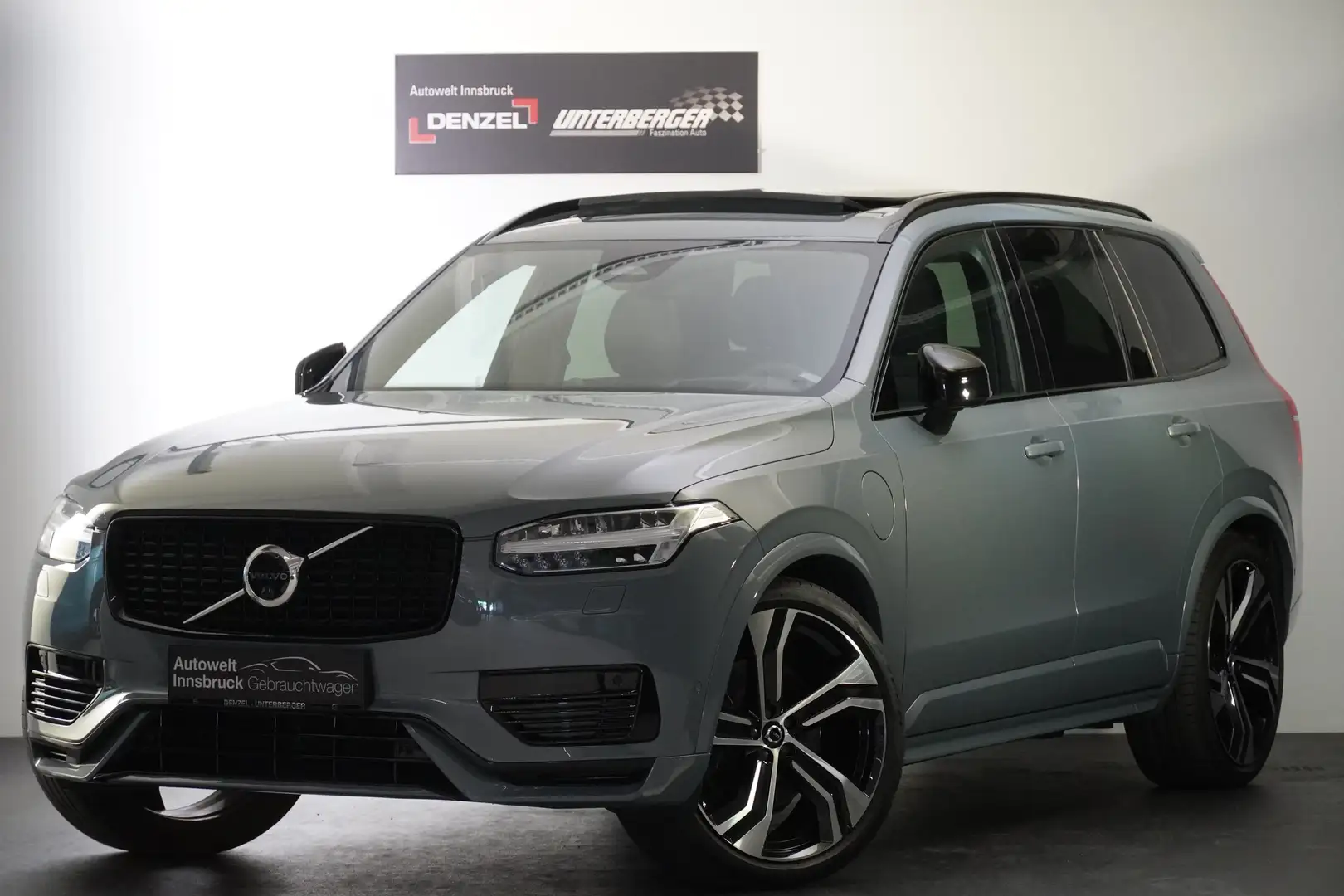 Volvo XC90 T8 AWD Recharge PHEV Ultimate Dark Geartronic Grau - 2