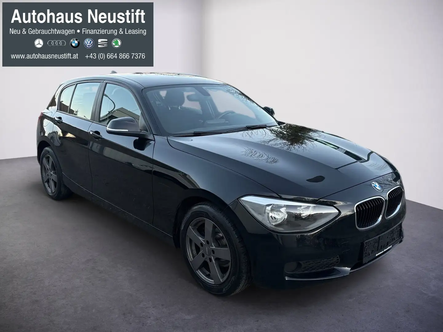 BMW 114 114 i Zwart - 2
