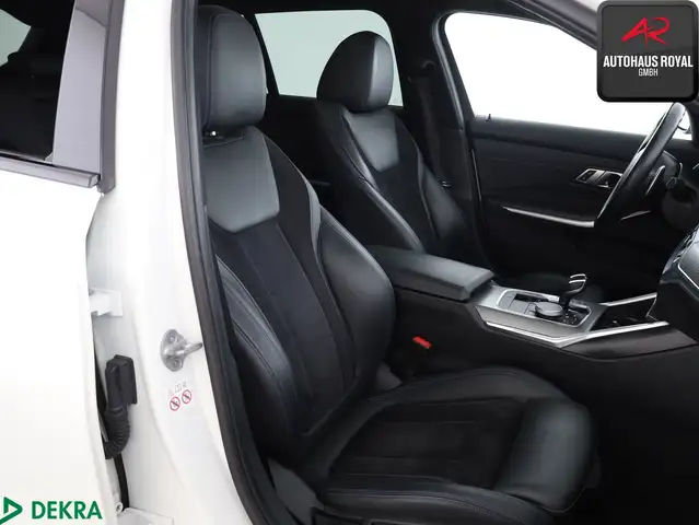 BMW 3 Series view 10