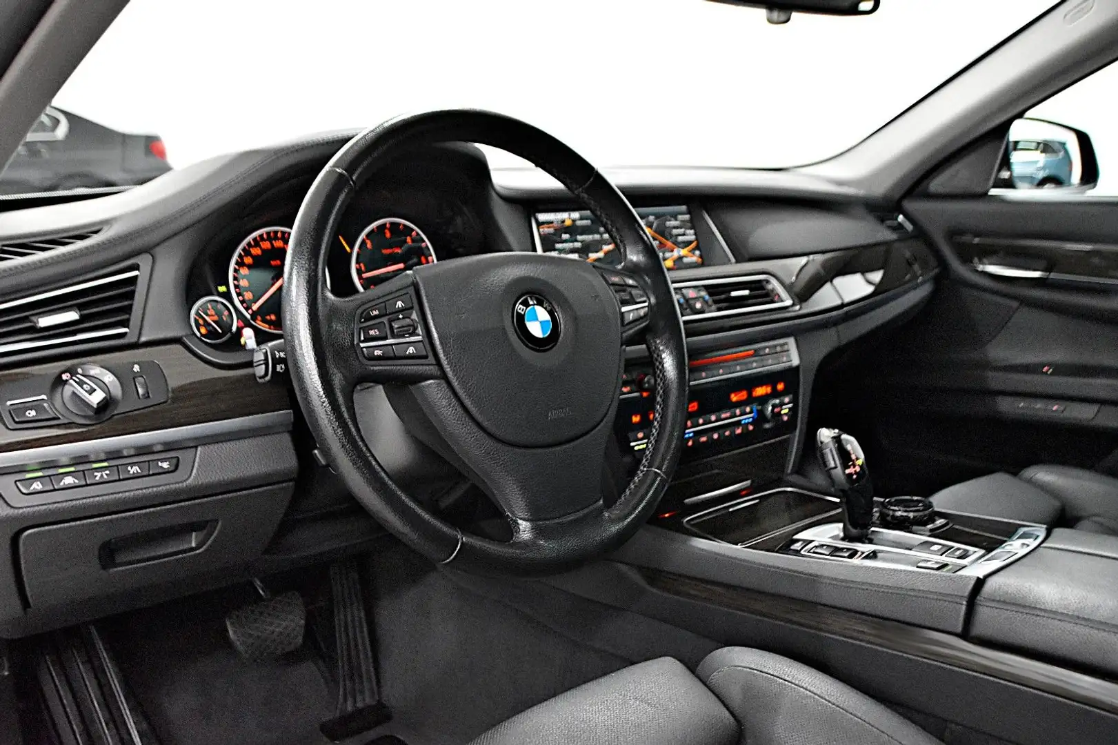 BMW 730 D LANGVERSION*AUS 2 HAND*TOP-ZUSTAND* Schwarz - 2