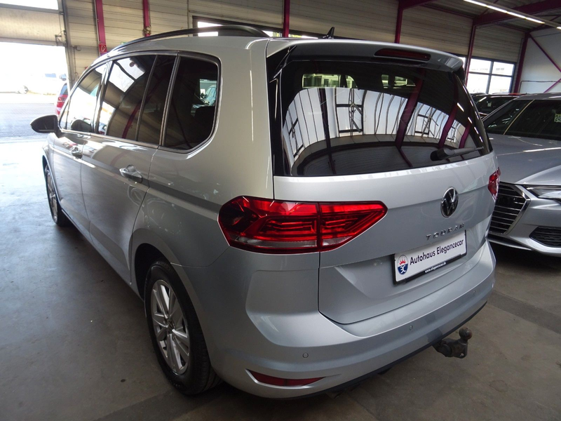 Volkswagen Touran TOURAN 2.0 TDI CL.*7 SITZ*PANO*AHK*ACC*CAM*LED* — photo 8