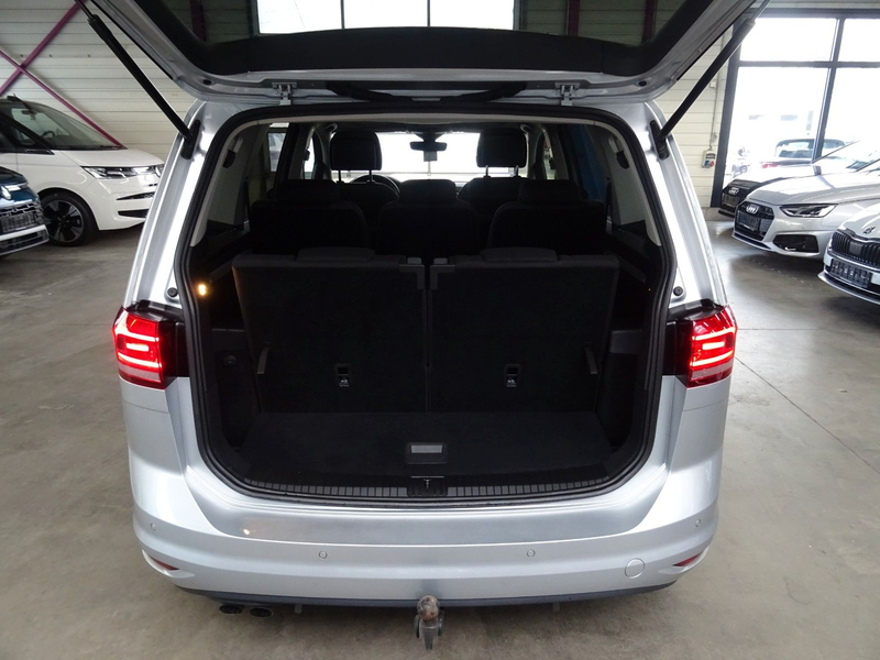 Volkswagen Touran TOURAN 2.0 TDI CL.*7 SITZ*PANO*AHK*ACC*CAM*LED* — photo 7