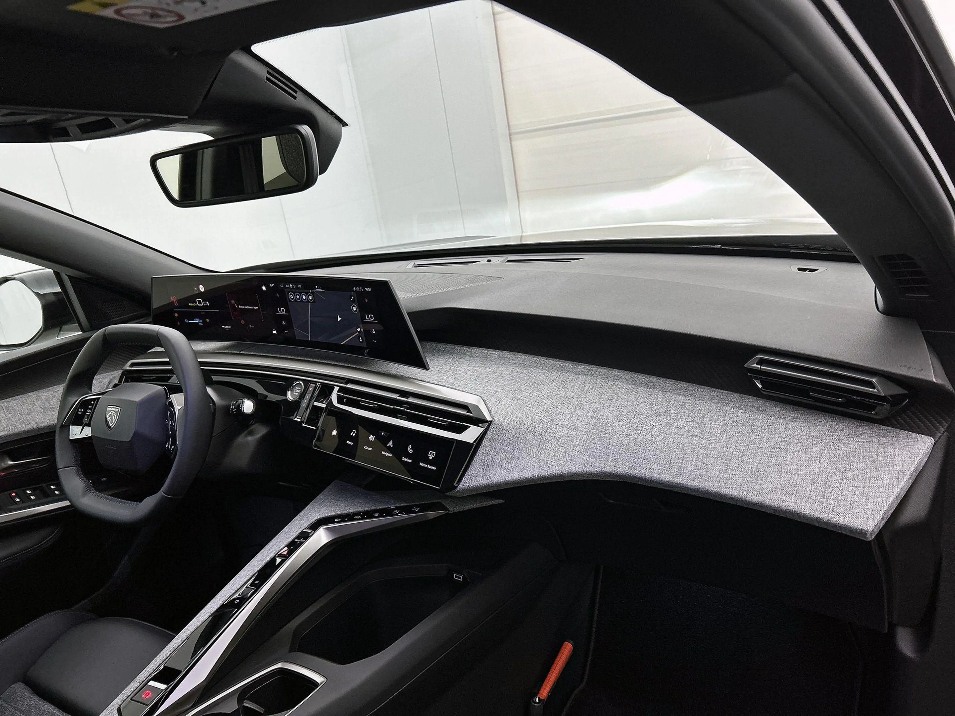 Peugeot 3008 e-3008 GT Long Range 230 97 kWh — photo 13