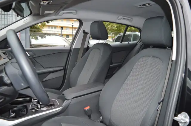 BMW 1 Series view 7