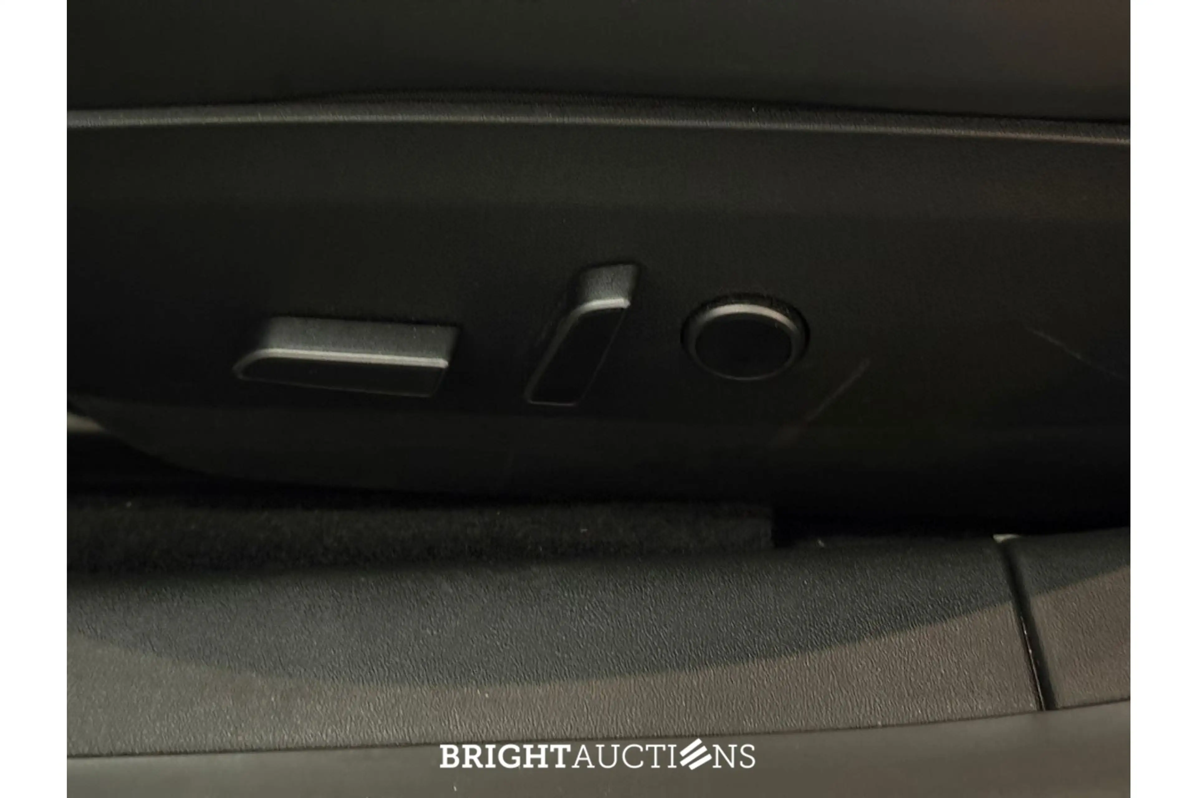 Tesla Model 3 Long Range AWD 75 kWh — photo 11