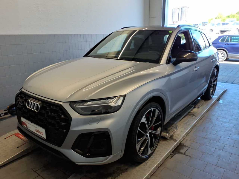 Audi SQ5 AHK Pano Black Matrix B&O VCplus AHK Pano — photo 2