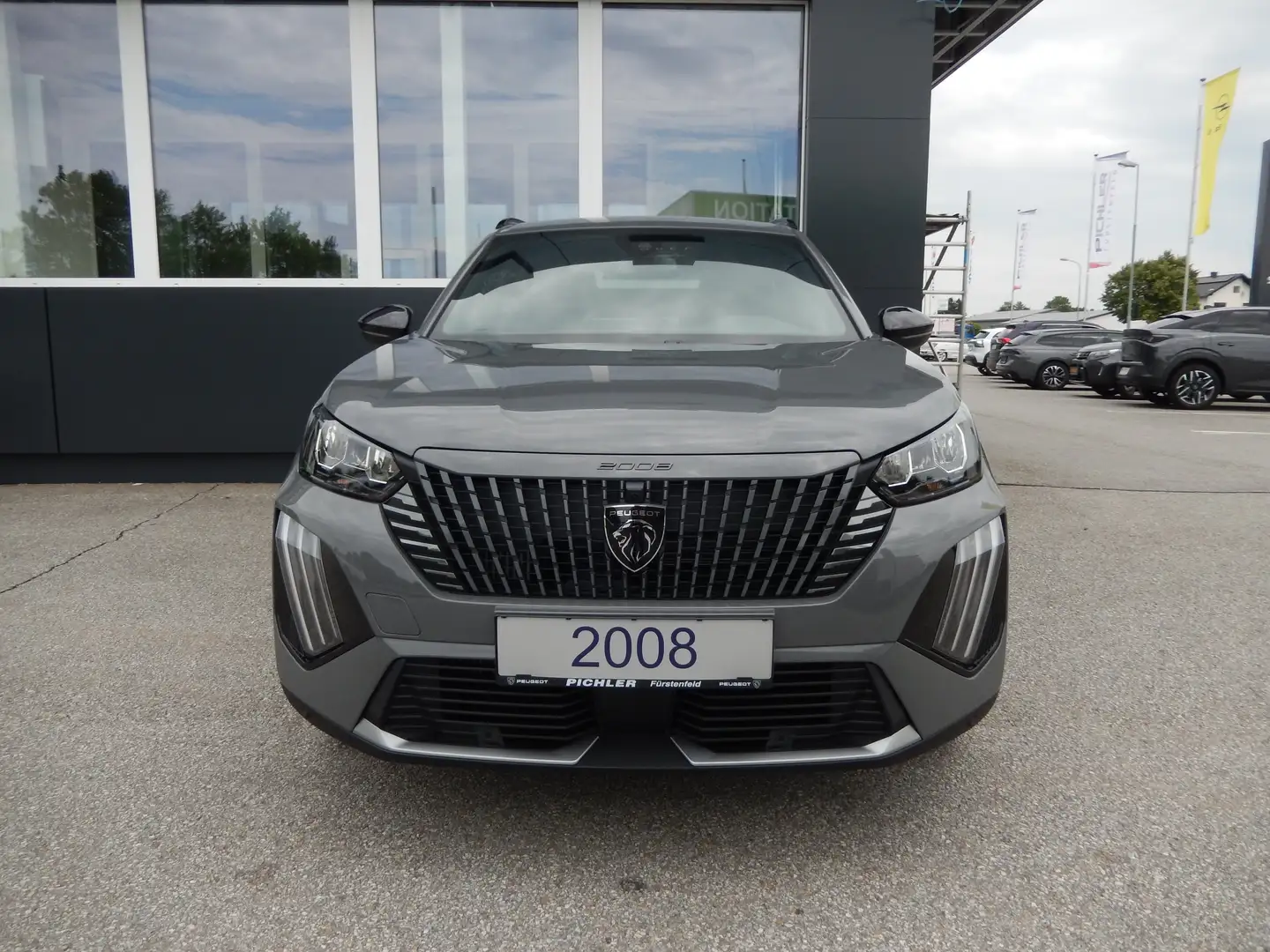 Peugeot 2008 Allure PureTech 100 S Gris - 2