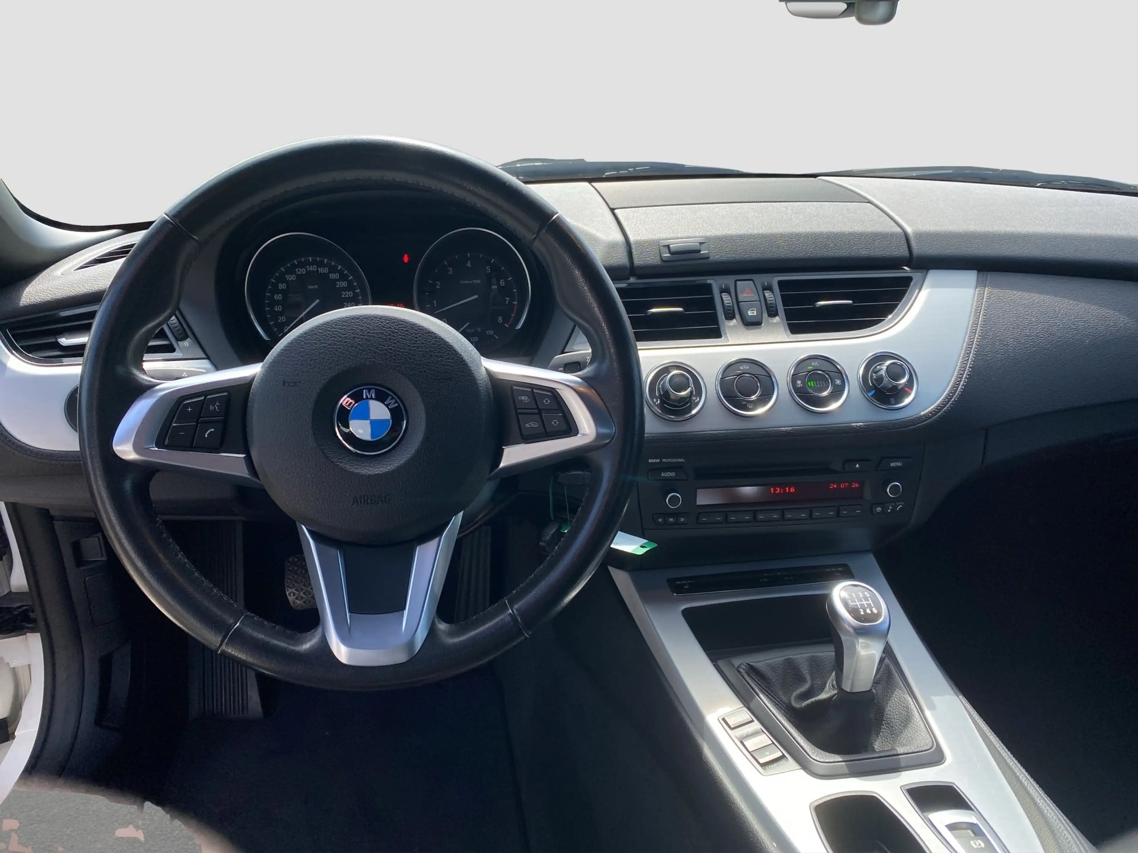 BMW Z4 sDrive 35i 6-Gang RadioProf FernliAss SitzHz — photo 12
