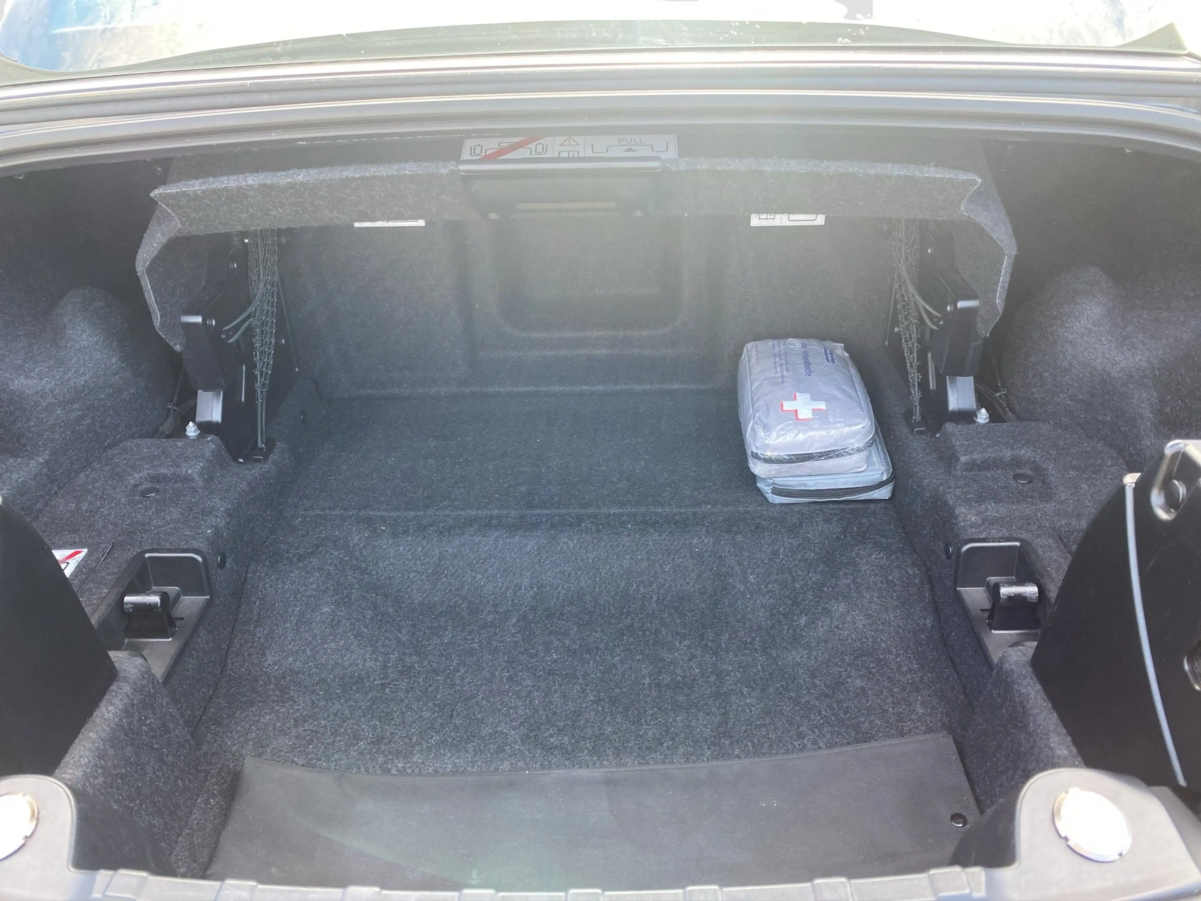 BMW Z4 sDrive 35i 6-Gang RadioProf FernliAss SitzHz — photo 10
