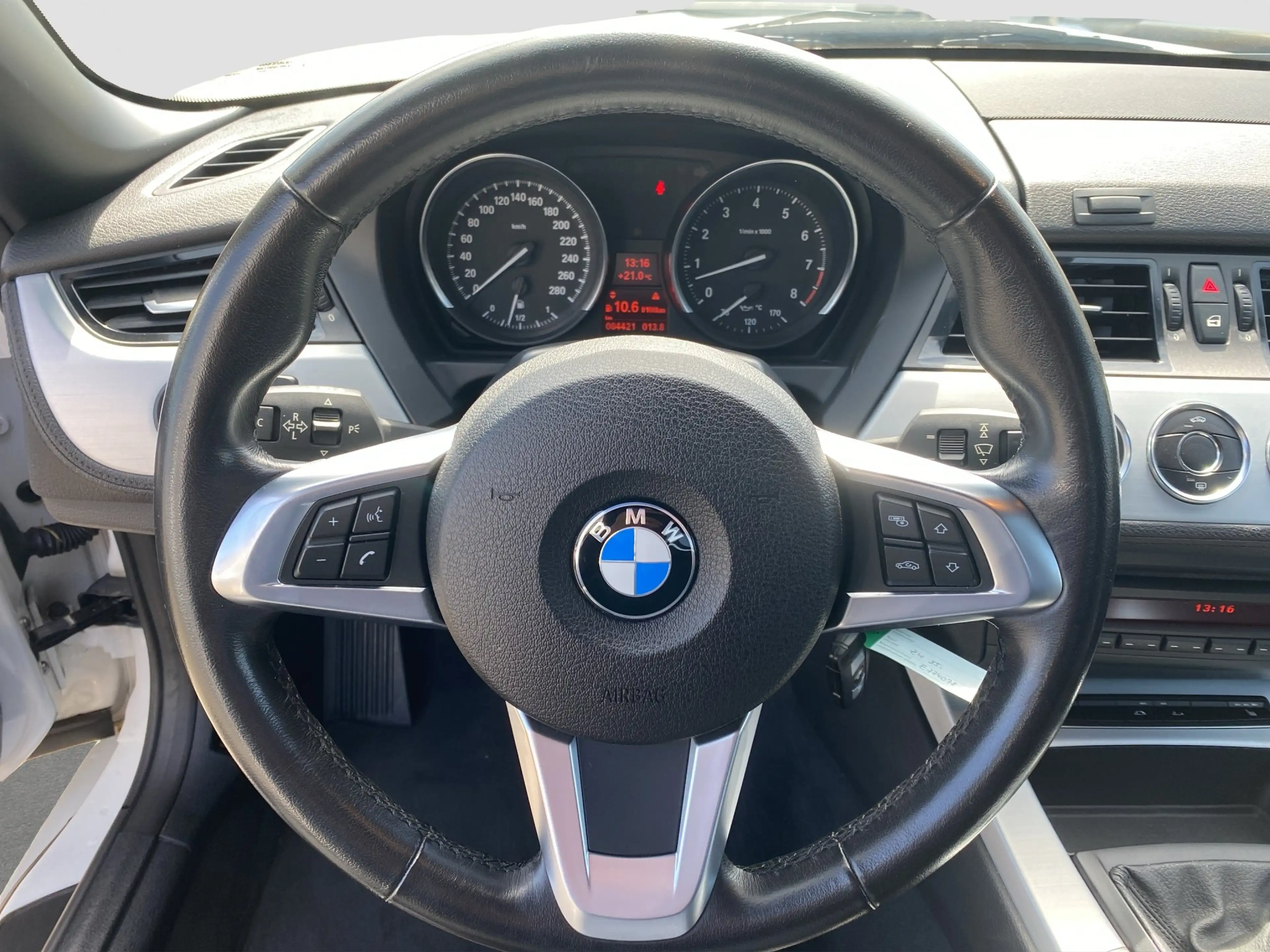 BMW Z4 sDrive 35i 6-Gang RadioProf FernliAss SitzHz — photo 13