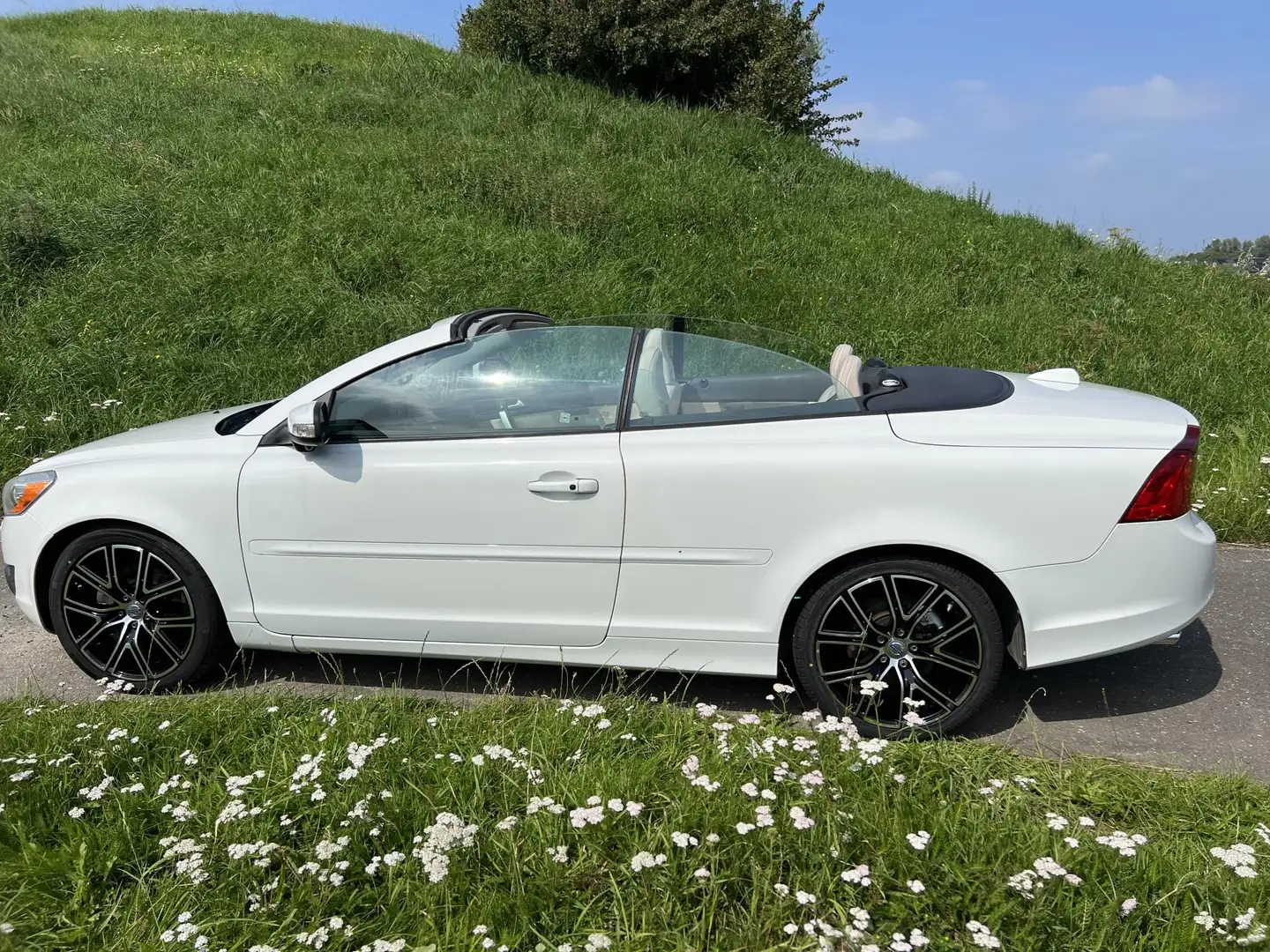 Volvo C70 Convertible 2.5 T5 Momentum Blanc - 2