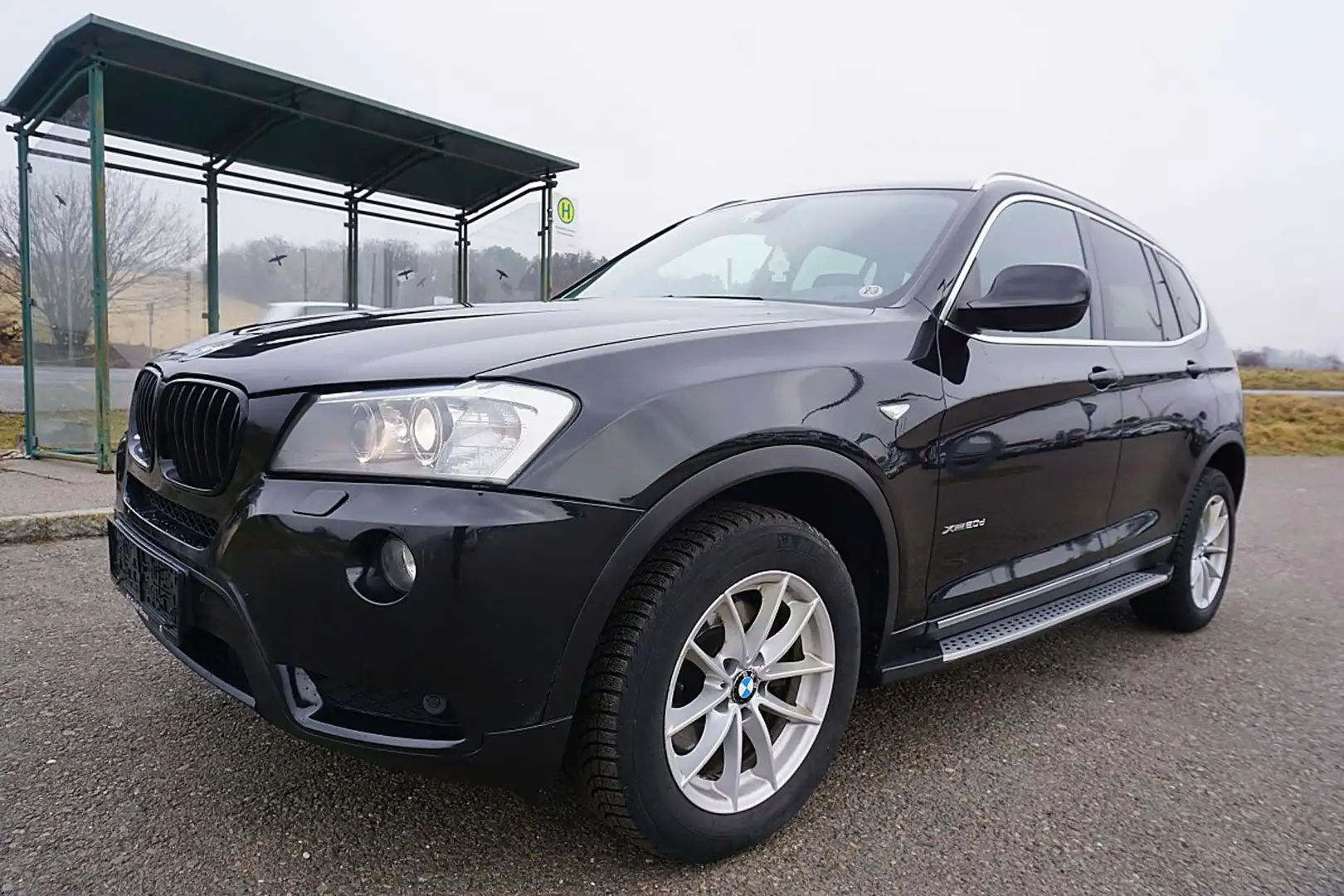 BMW X3 xDrive20d Österreich-Paket Aut. Schwarz - 2