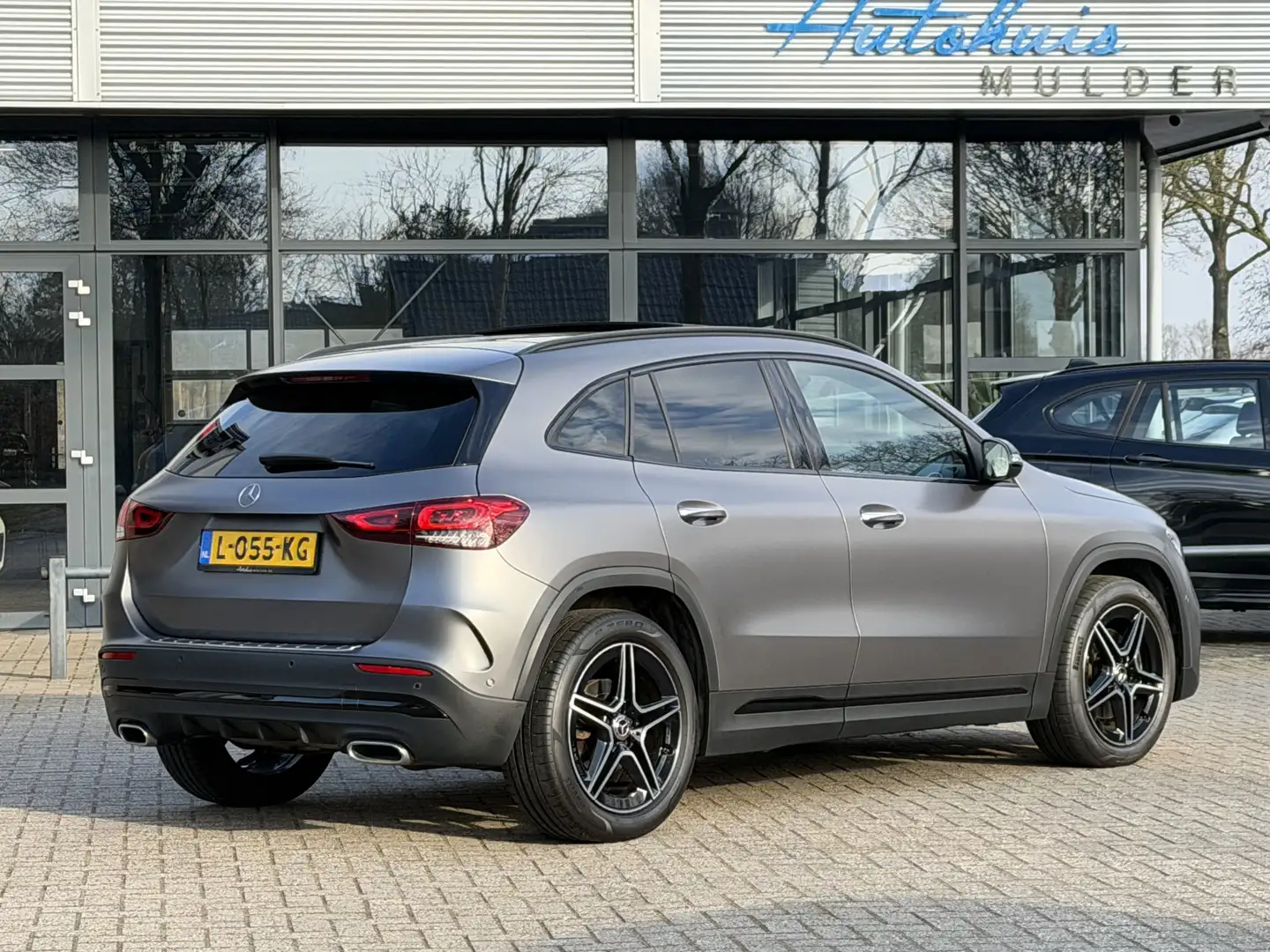 Mercedes-Benz GLA-klasse Business Solution AMG Automaat/Panorama Gris - 2