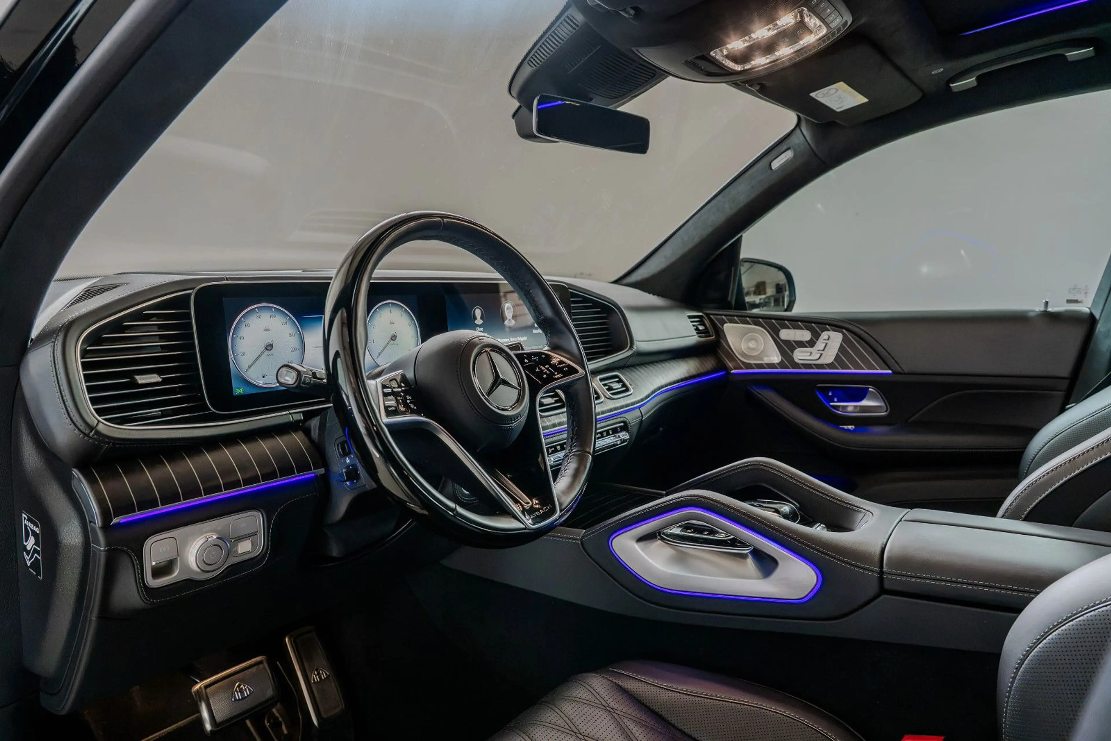 Mercedes-Benz GLS 600 Maybach NIGHT SERIES — photo 26