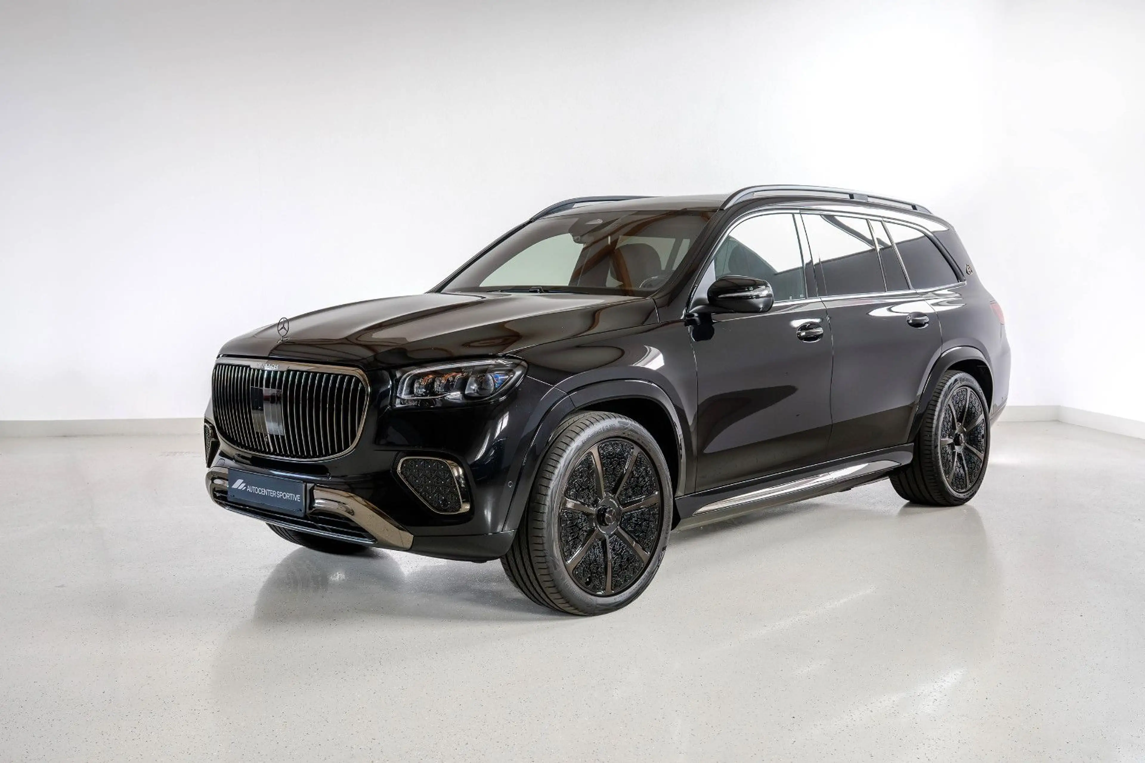 Mercedes-Benz GLS 600 Maybach NIGHT SERIES — photo 3