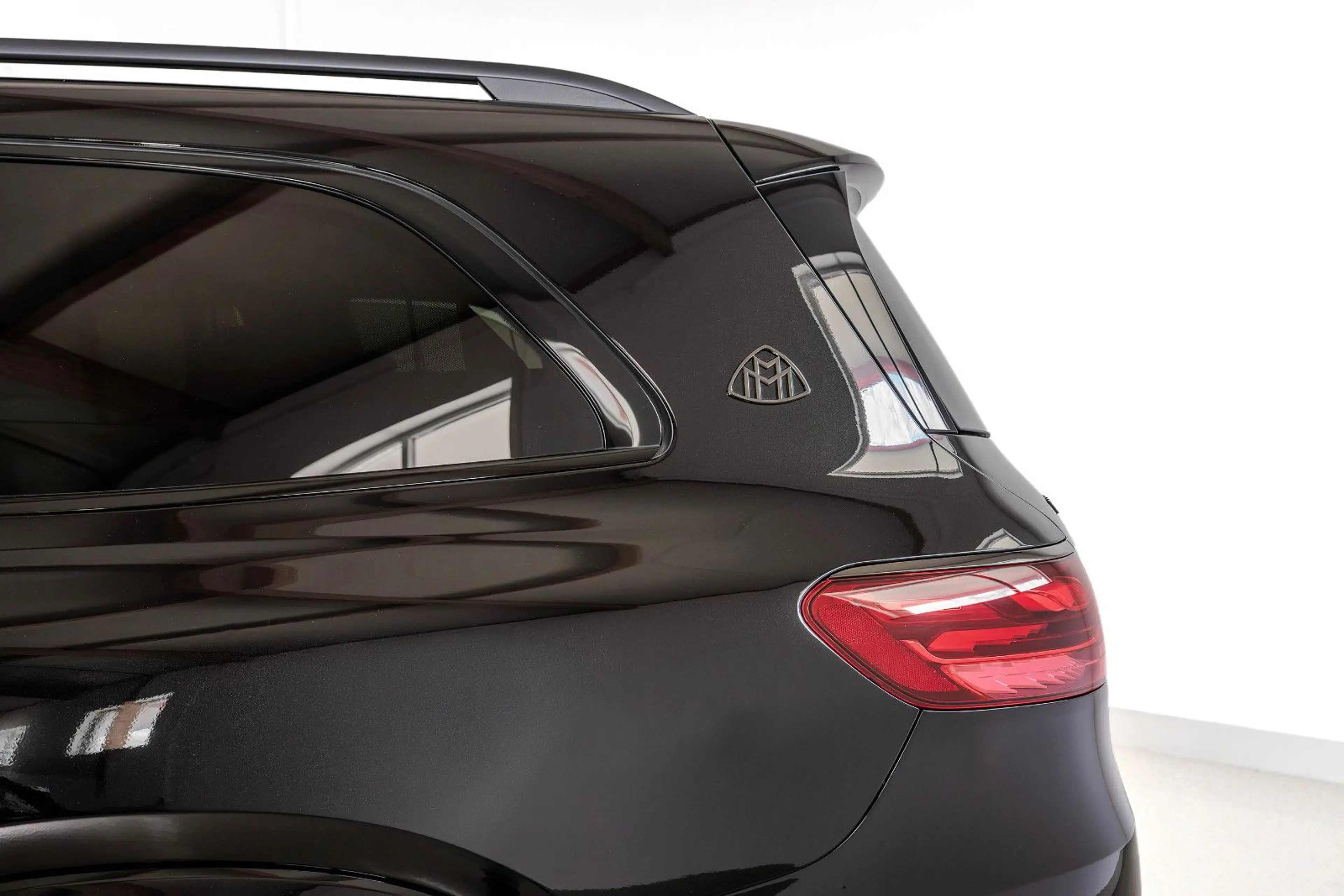 Mercedes-Benz GLS 600 Maybach NIGHT SERIES — photo 19