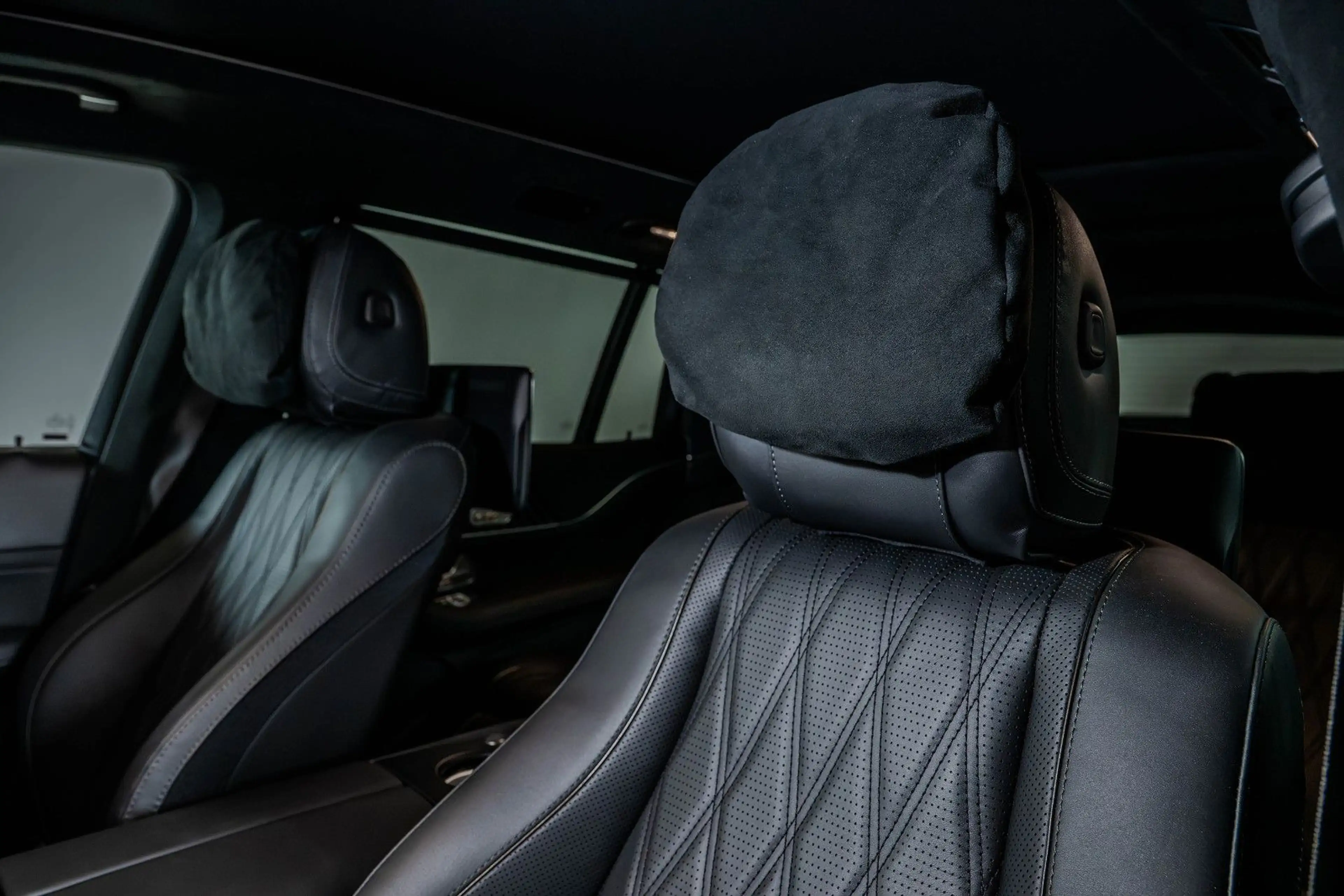 Mercedes-Benz GLS 600 Maybach NIGHT SERIES — photo 27