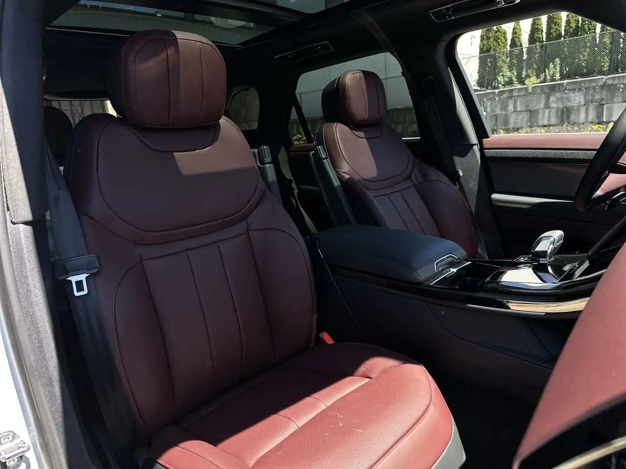 Land Rover Range Rover Sport снимка Land Rover Range Rover Sport