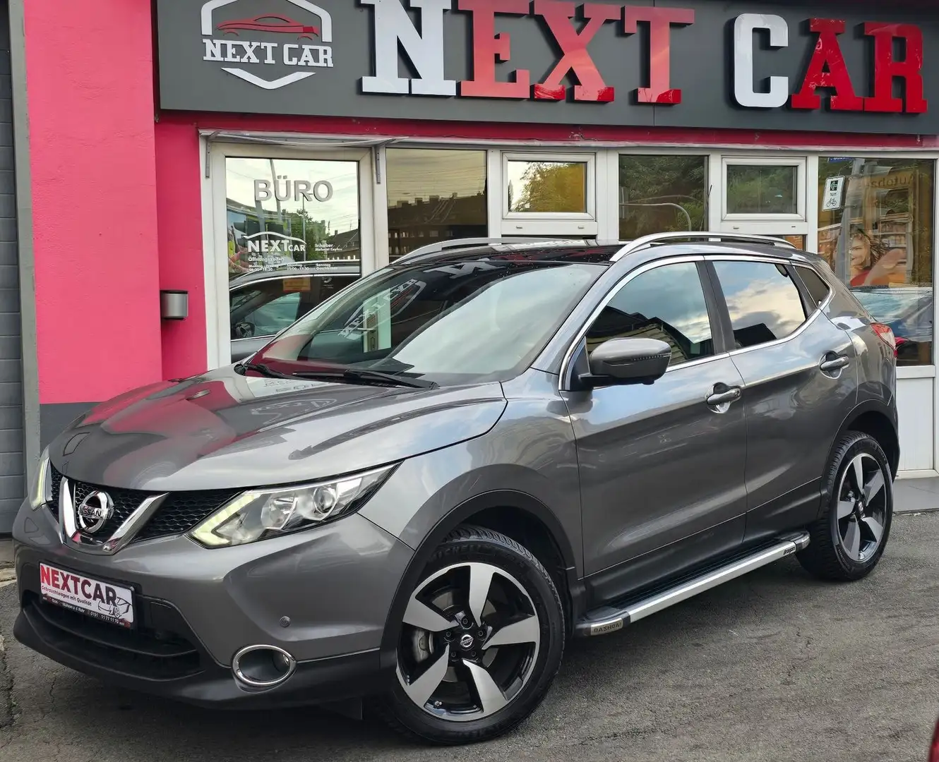 Nissan Qashqai 1.6 dCi DPF N-Connecta|Navi|360°| Silber - 1