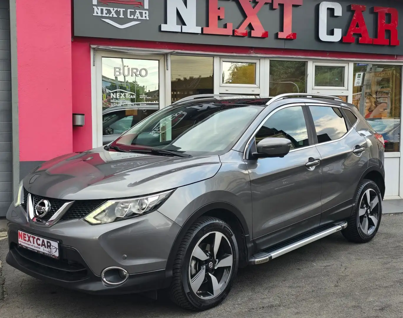 Nissan Qashqai 1.6 dCi DPF N-Connecta|Navi|360°| Silber - 2