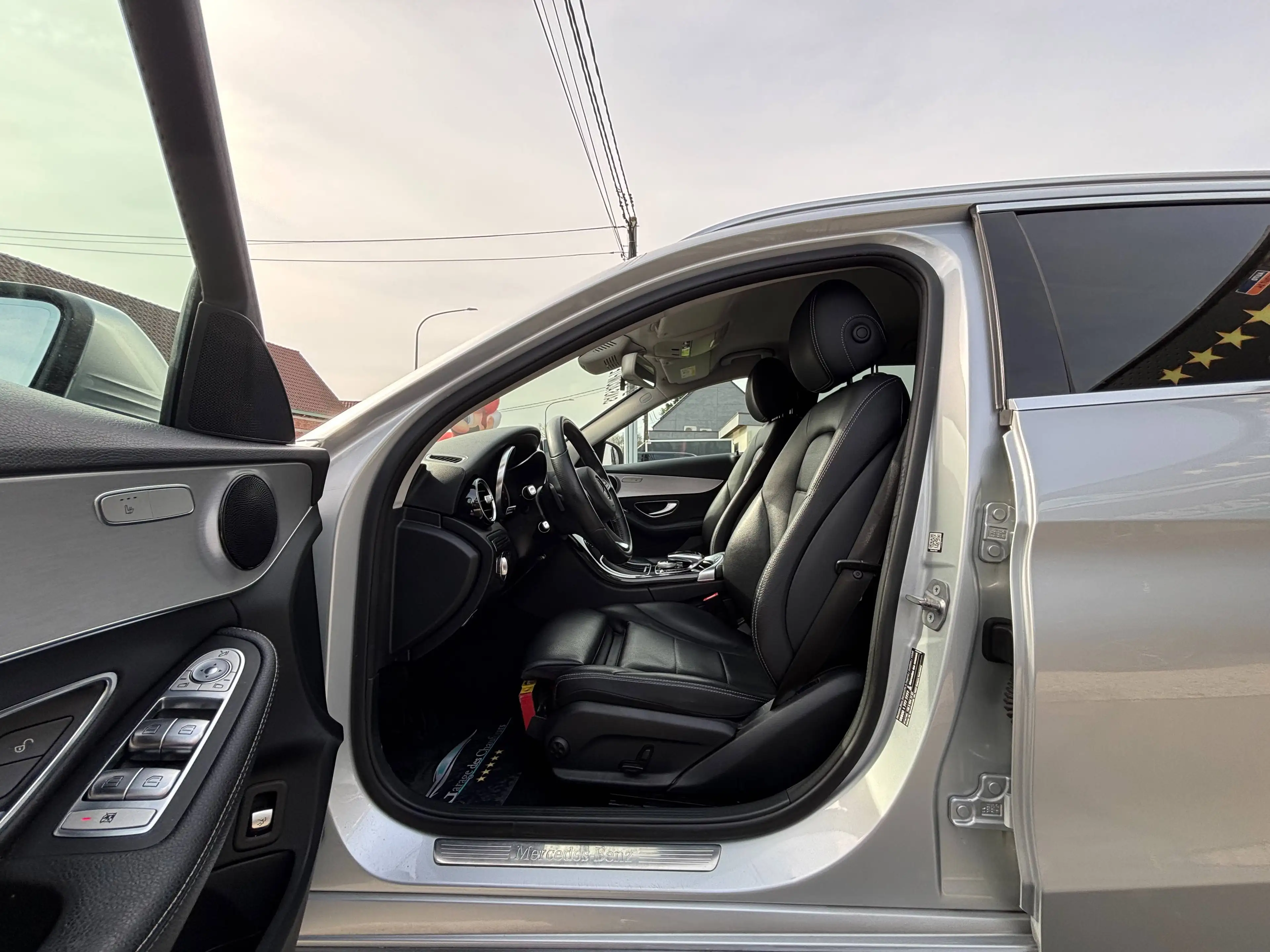 Mercedes-Benz C 180 d - ! Attelage ! - 7G Tronic - Navi - Cuir - Eu6b — photo 12