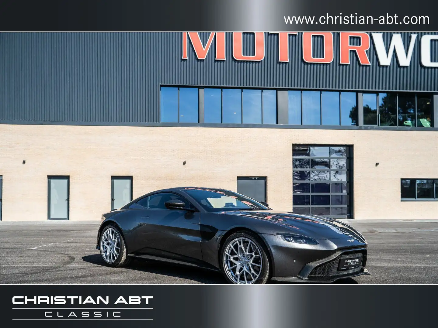 Aston Martin V8 1 of 200 Grau - 1