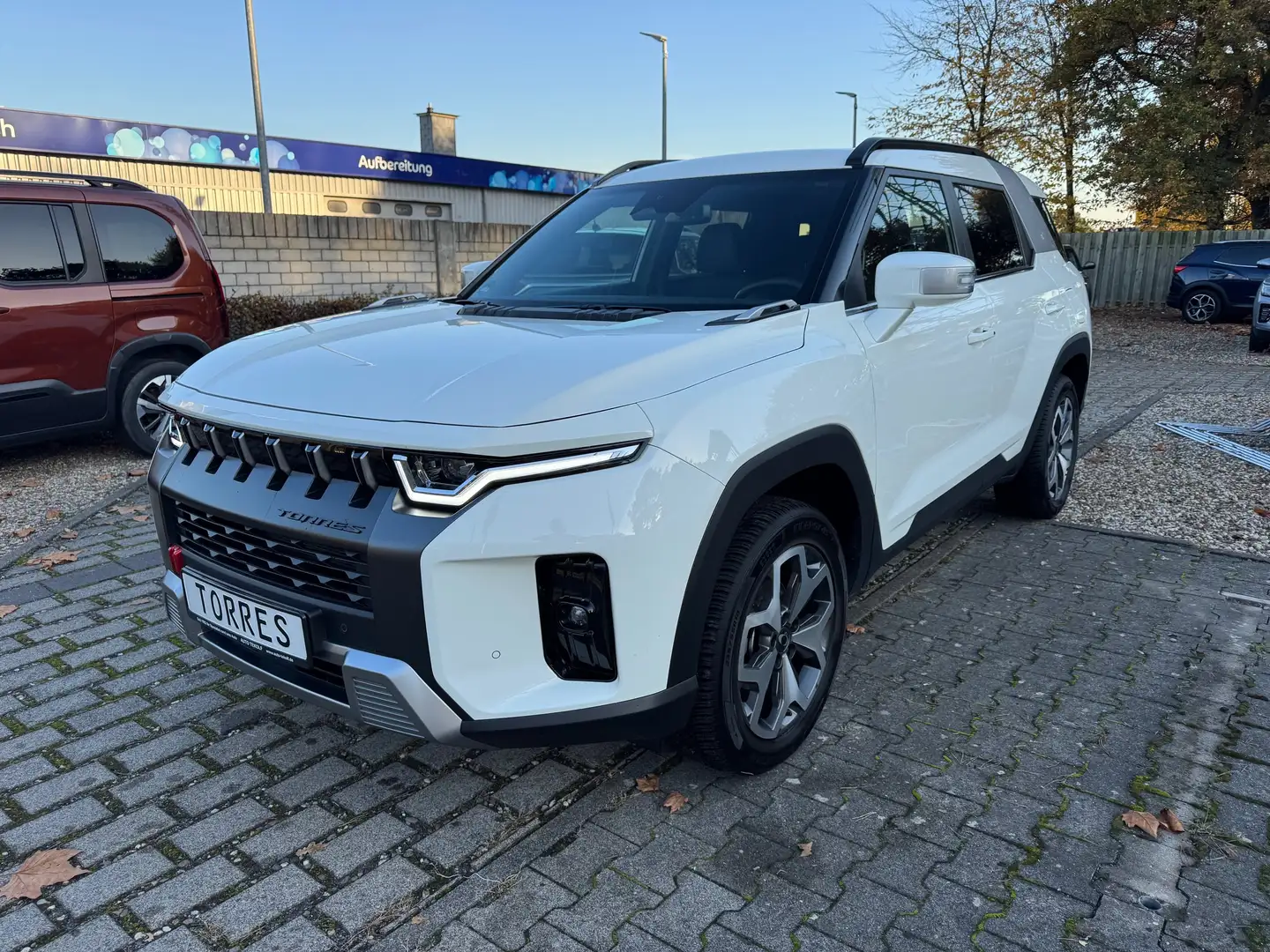 SsangYong Torres Quartz Automatik, Allwetter, Garantie bis 02.2029. Weiß - 2