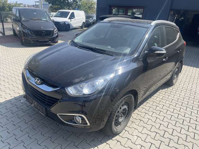Imagine Hyundai iX35 2.0 CRDi 4WD 1 Hand Voll Tüv neu