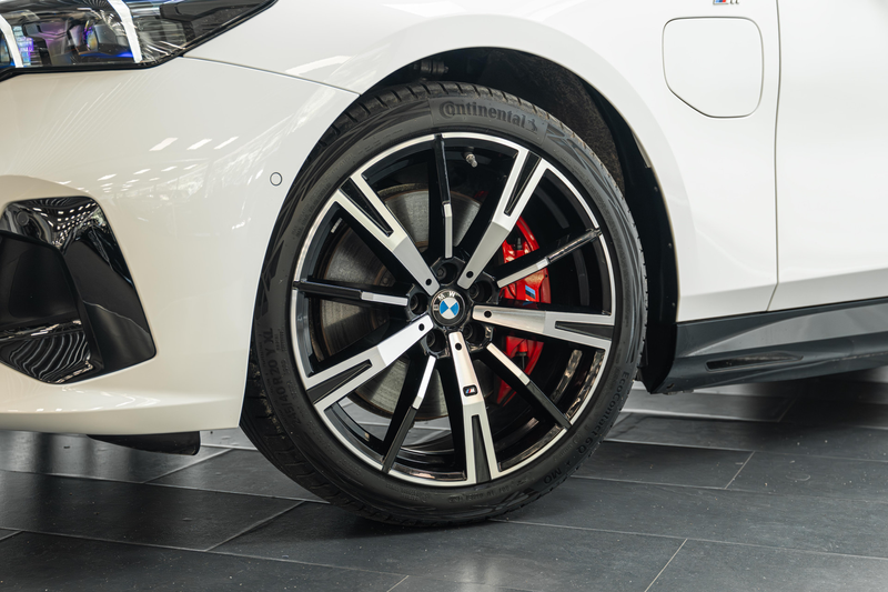 BMW 550 5 Serie Touring 550e xDrive M Sport Automaat / Tre — photo 11