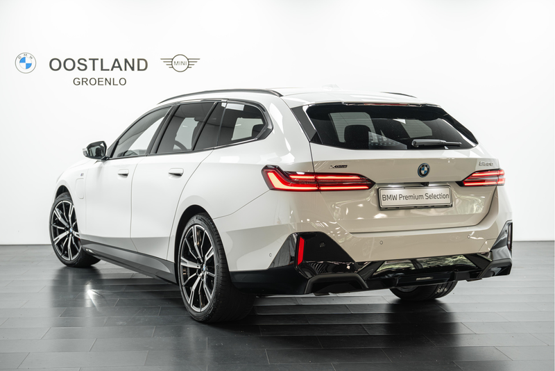 BMW 550 5 Serie Touring 550e xDrive M Sport Automaat / Tre — photo 5