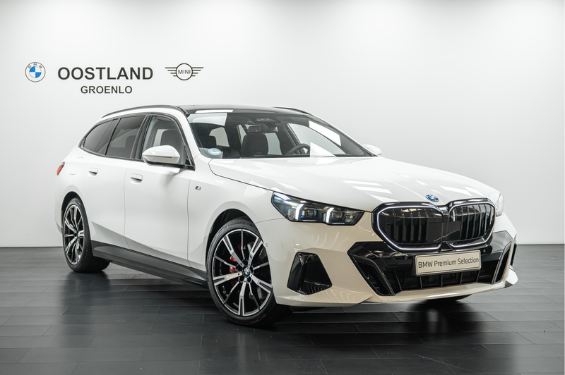 BMW 550 5 Serie Touring 550e xDrive M Sport Automaat / Tre — photo 3