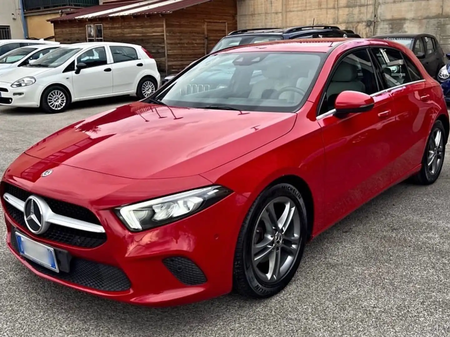 Mercedes-Benz 180 A 180 D Rood - 1