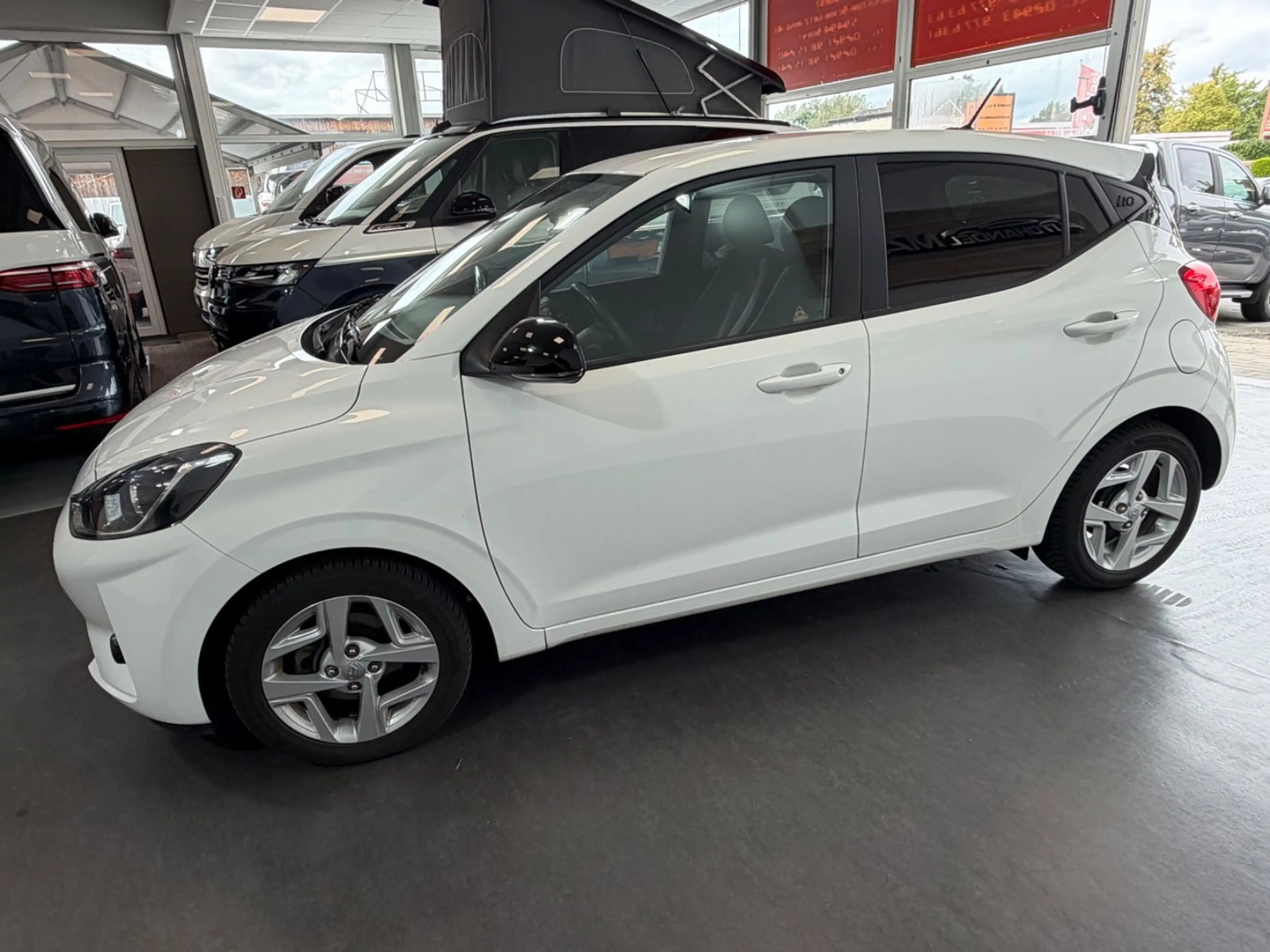 Hyundai i10 Connect & Go/Kamera/1-Hand/PDC/Tempomat/DAB — photo 4