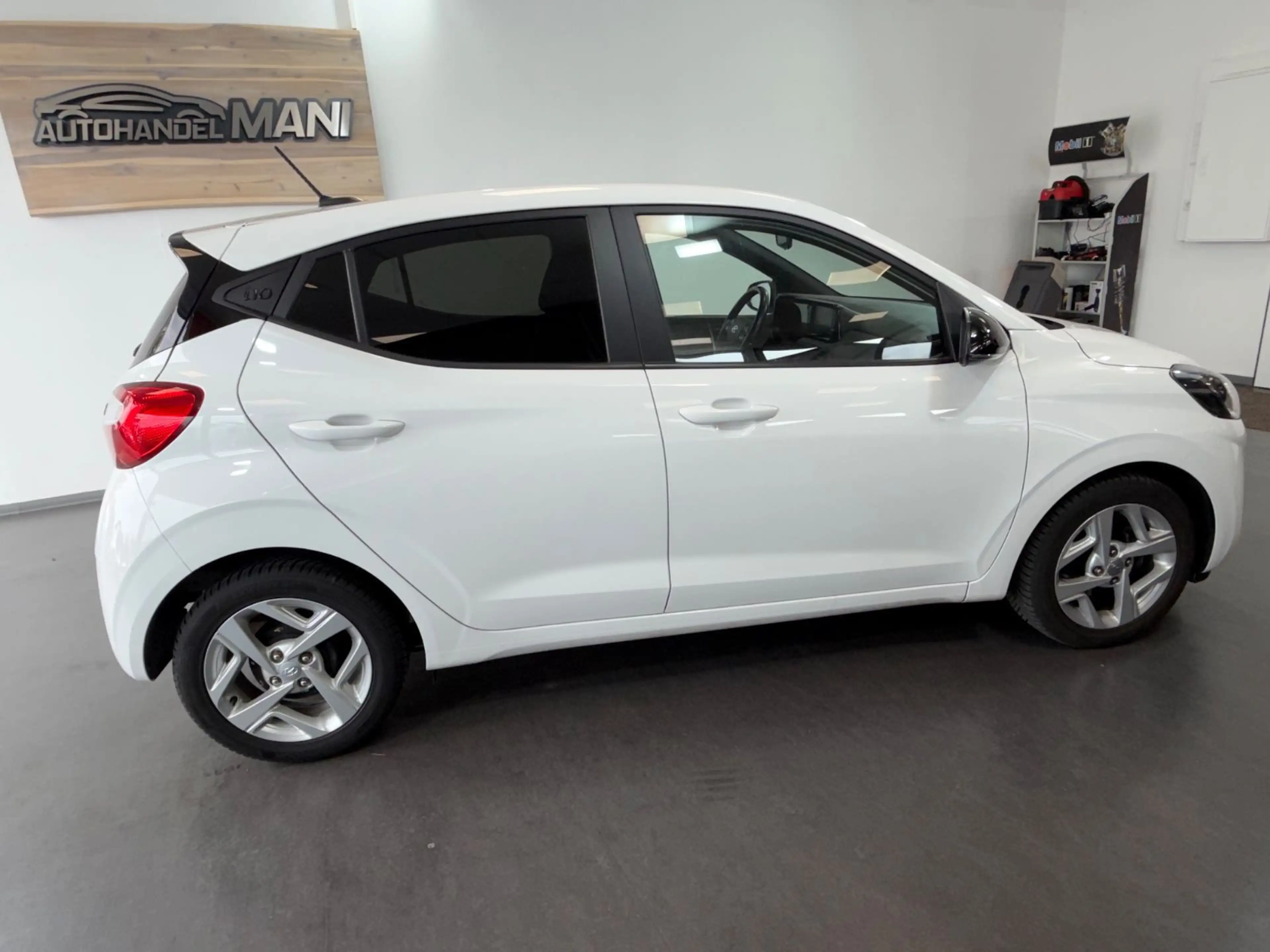 Hyundai i10 Connect & Go/Kamera/1-Hand/PDC/Tempomat/DAB — photo 5