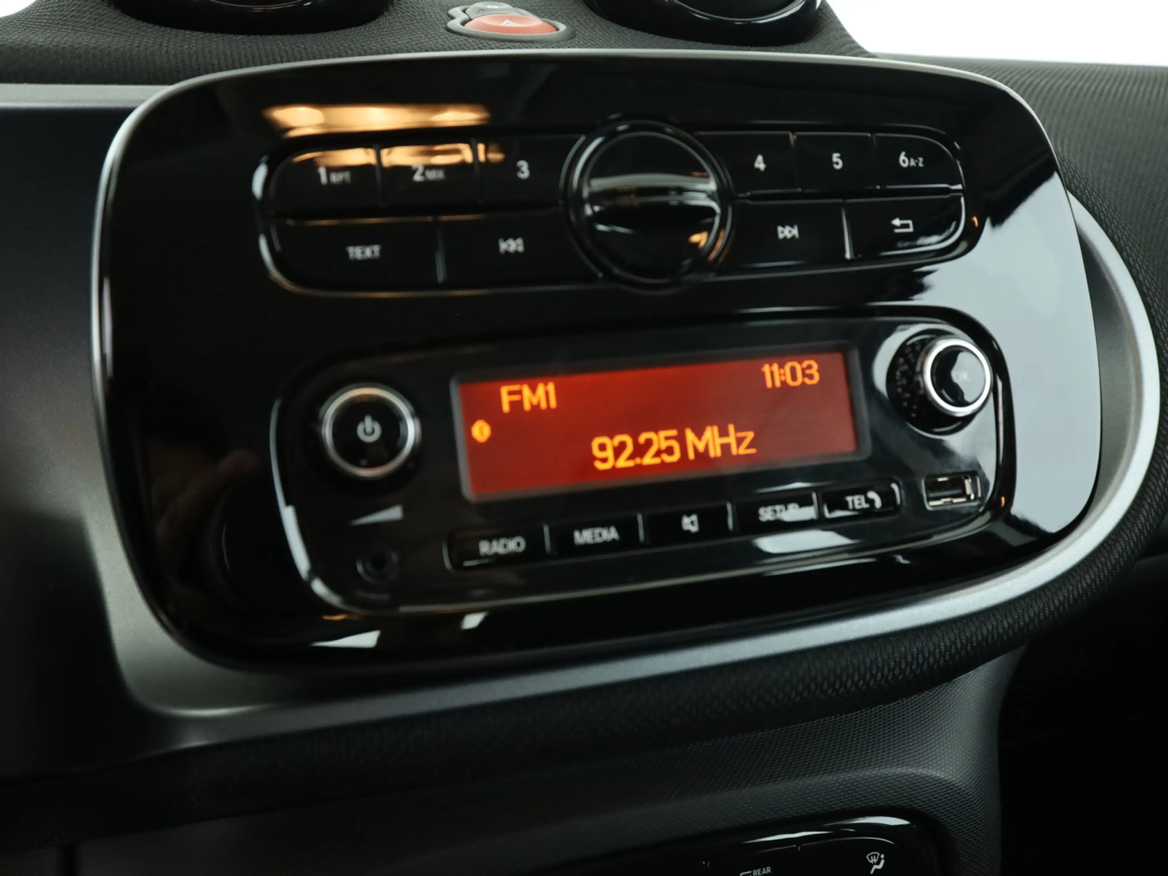 smart forFour 66 kW turbo *Cool & Audio Paket*Sitzhzg* — photo 13