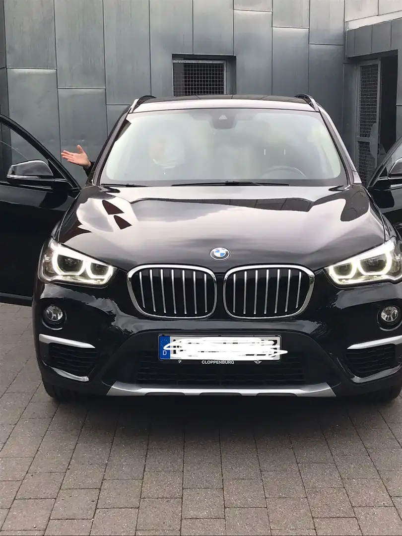 BMW X1 xDrive18d Aut. Sport Line - 1
