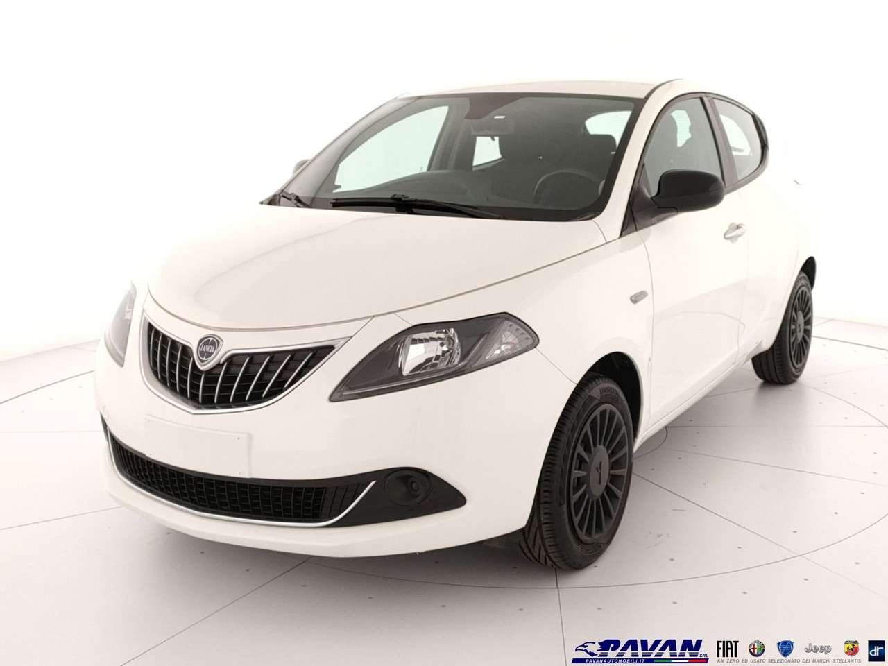 Lancia Ypsilon 1.0 FireFly 5 porte S&S Hybrid Ecochic Silver