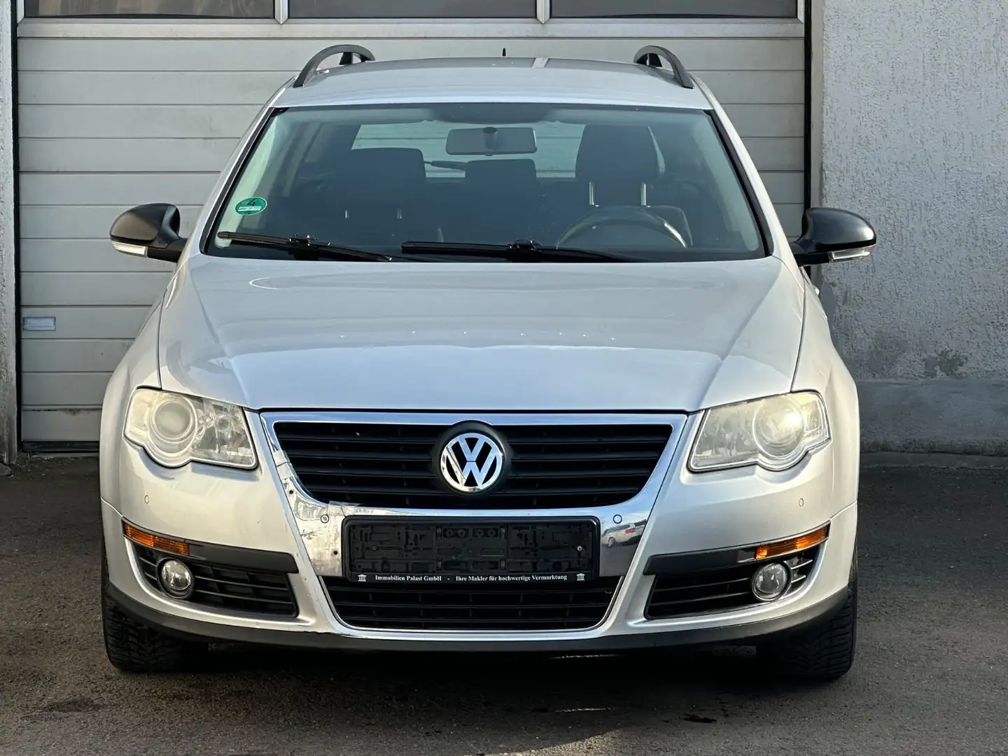 Volkswagen Passat 2.0 TDI Autom.*PDC*AHK*KLIMA*ALU* Серебристый - 2