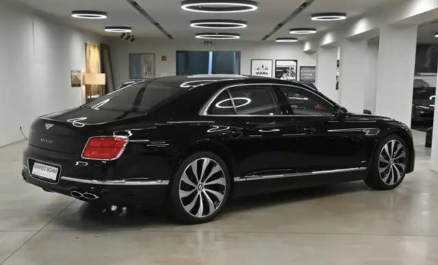 Bentley Flying Spur Flying Spur V8 Mulliner Specification Ansicht 3