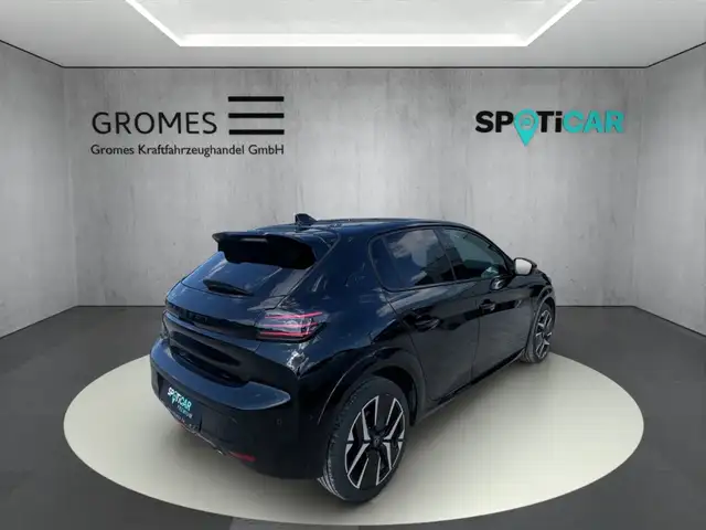 Peugeot 208 view 3