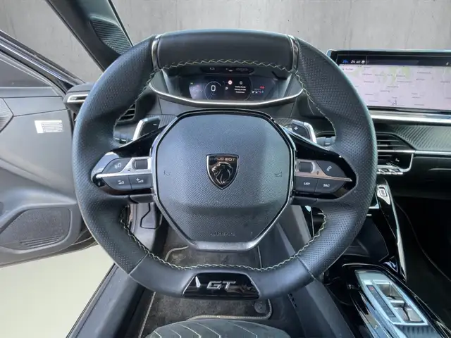 Peugeot 208 view 10