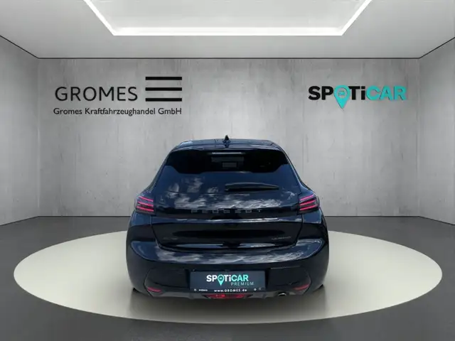 Peugeot 208 view 4