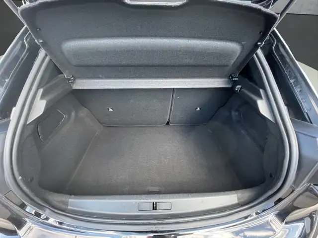 Peugeot 208 view 7