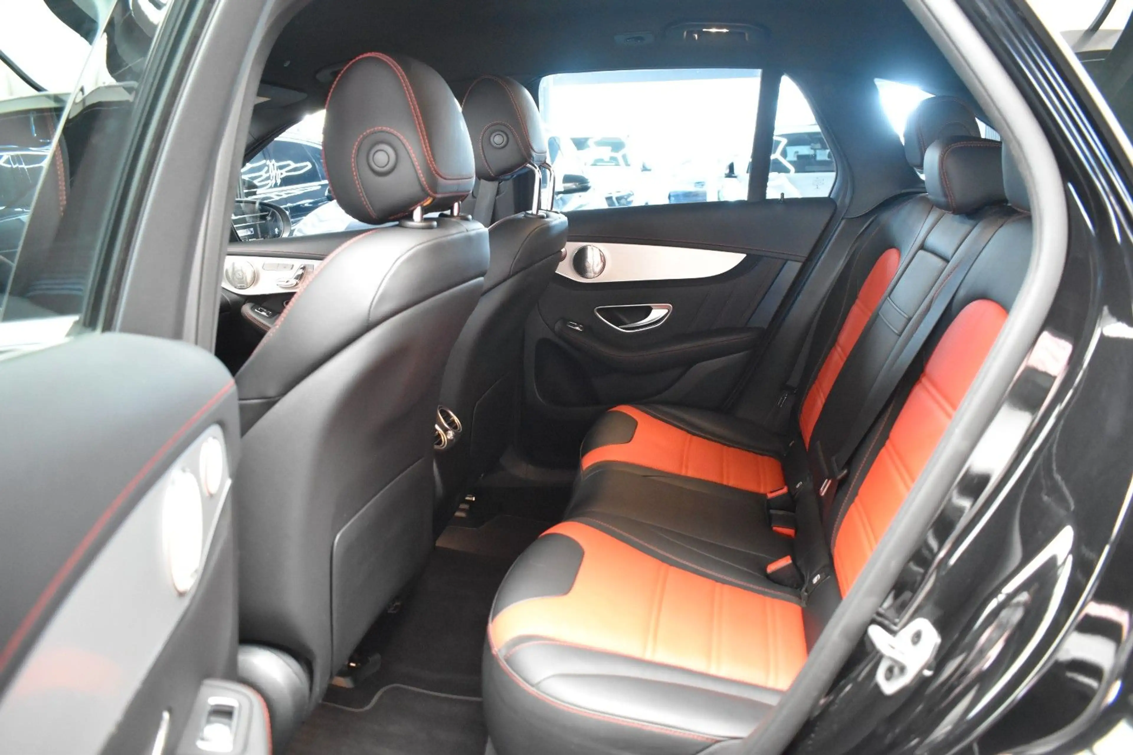 Mercedes-Benz GLC 63 AMG 4M+*360°KAMERA*BI-COLOR*AHK*BURMESTER — photo 5