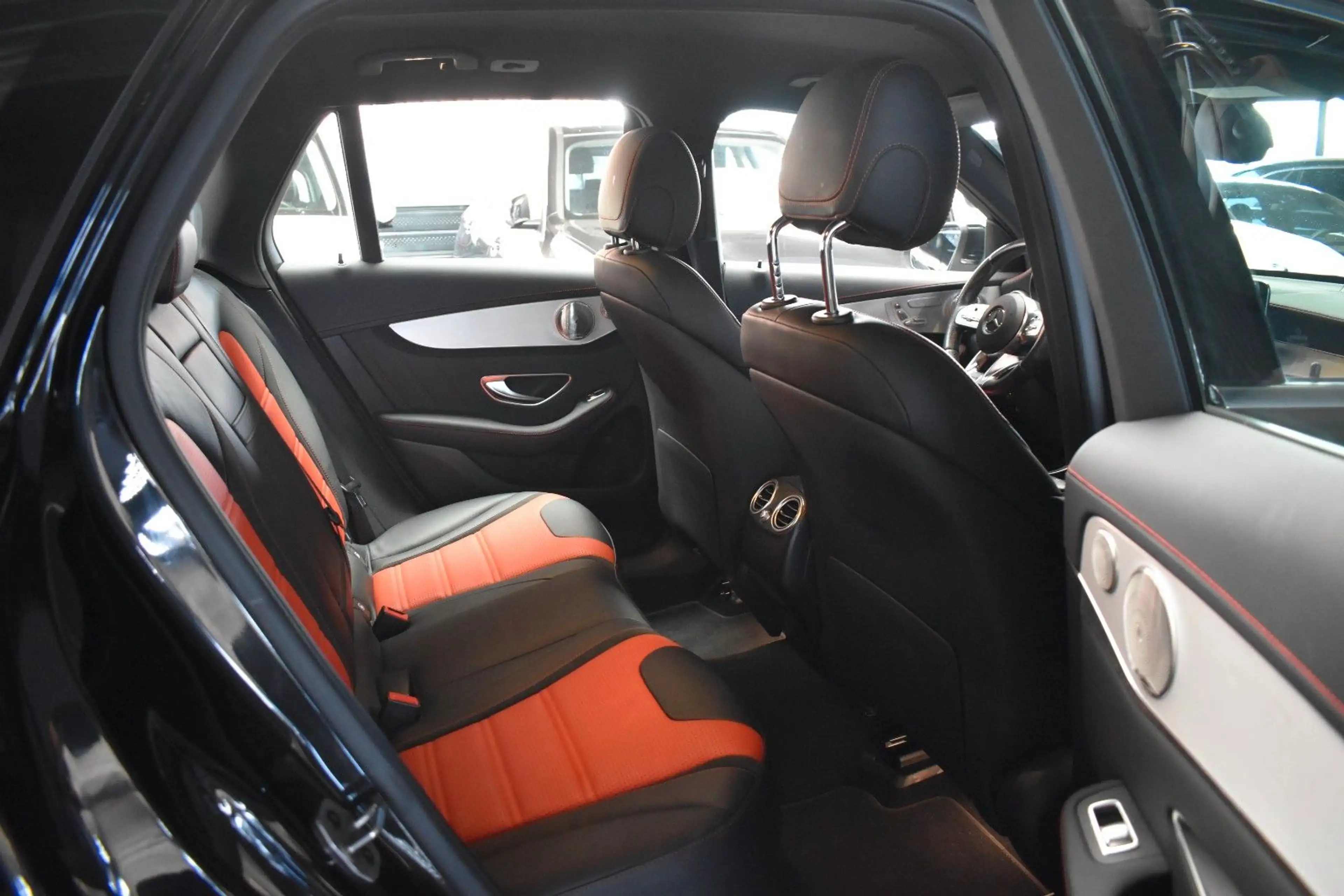 Mercedes-Benz GLC 63 AMG 4M+*360°KAMERA*BI-COLOR*AHK*BURMESTER — photo 12