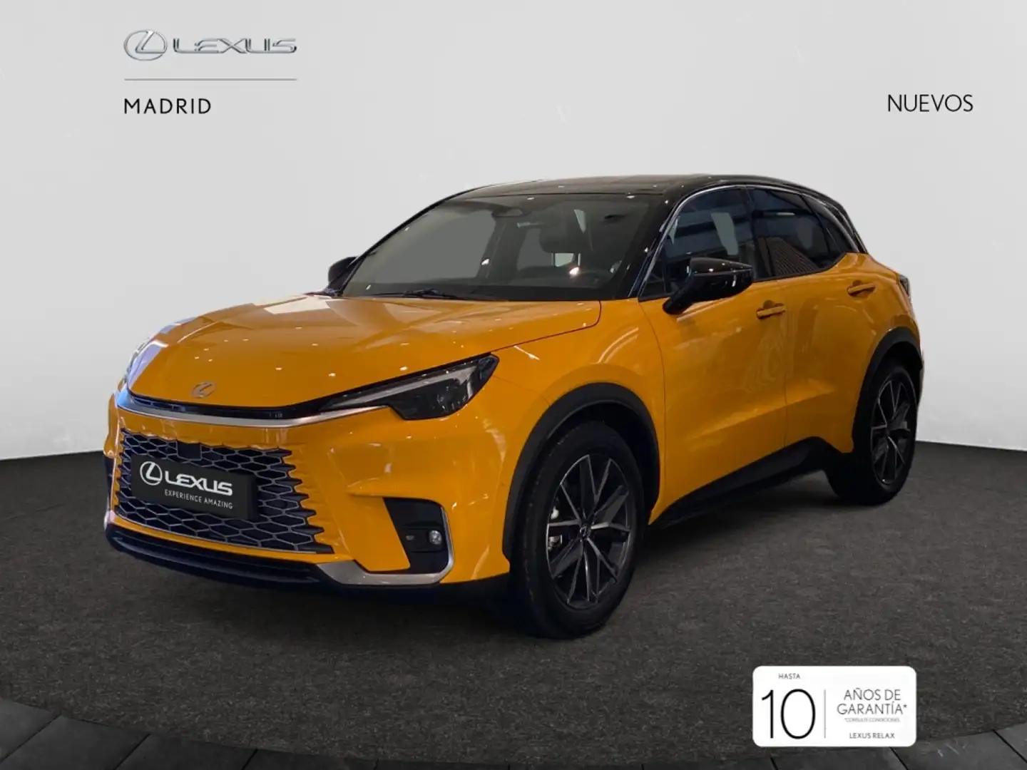 Lexus LBX Cool Amarillo - 2